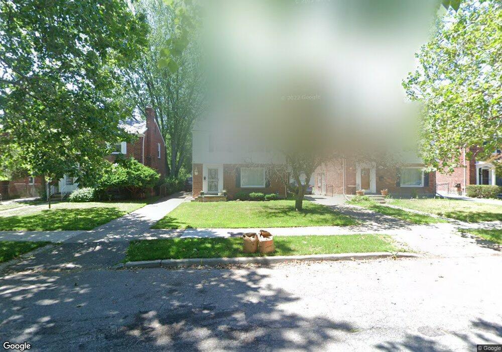 5275 Lannoo St, Grosse Pointe, MI 48236 - photo 1