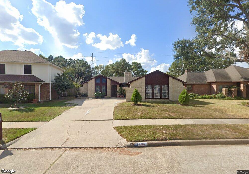 8907 Saratoga Forest Dr, Houston, TX 77088 - photo 1