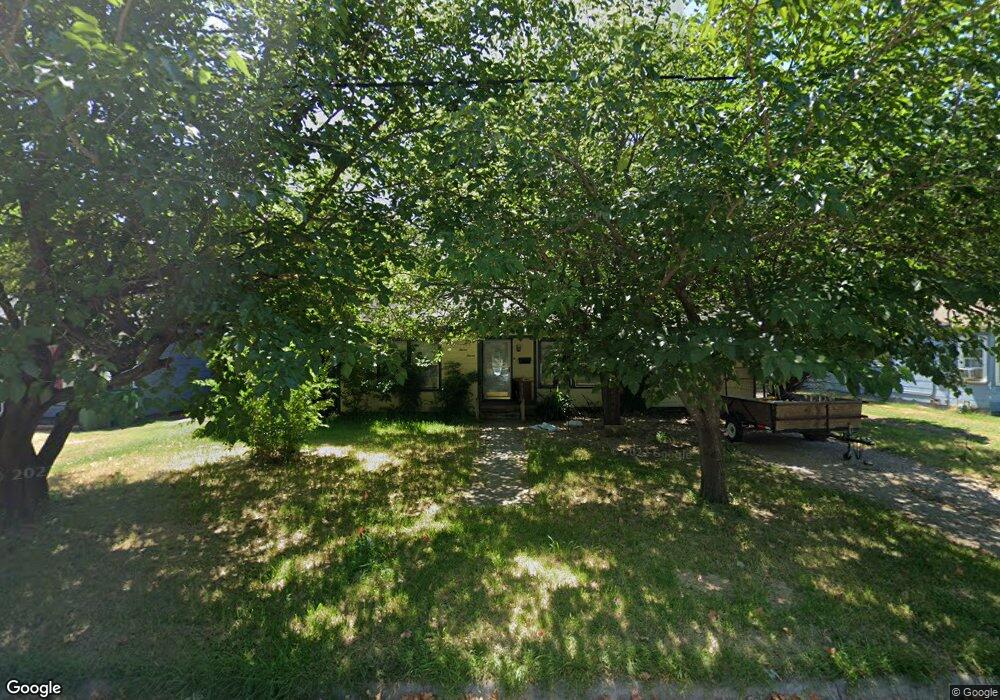 1111 S Howeth St, Gainesville, TX 76240 - photo 1