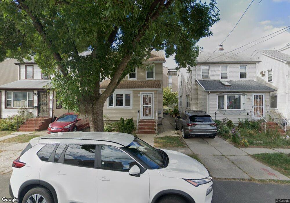 8112 164th Place, Jamaica, NY 11432 - photo 1