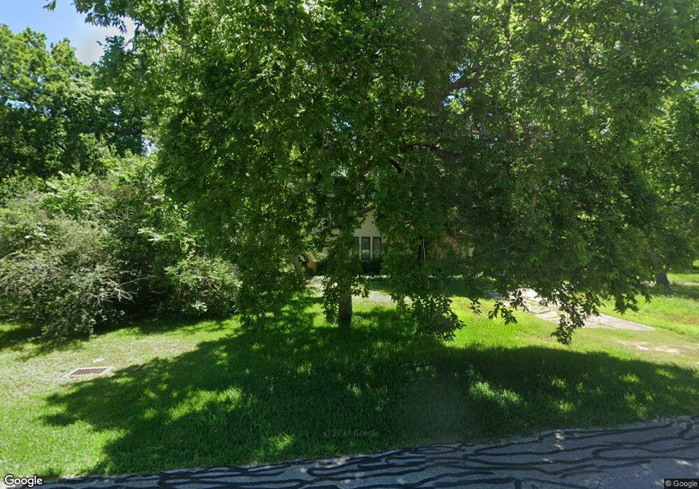 2009 Pine Dr, Friendswood, TX 77546 - photo 1