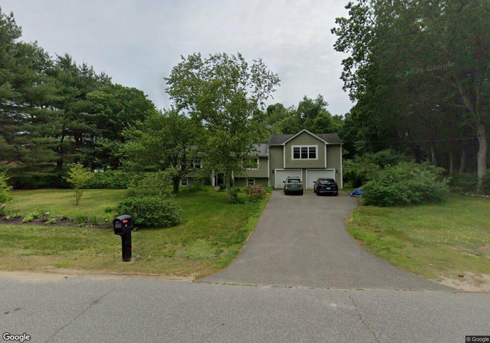 17 Nesenkeag Dr, Litchfield, NH 03052 - photo 1