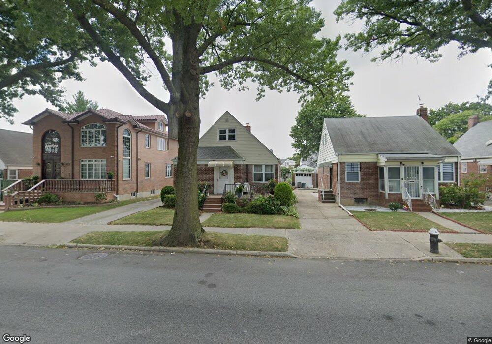 5632 Francis Lewis Blvd, Oakland Gardens, NY 11364 - photo 1