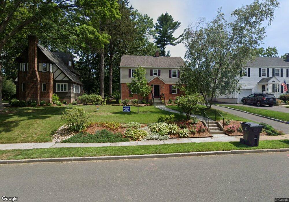 202 Auburn Rd, West Hartford, CT 06119 - photo 1