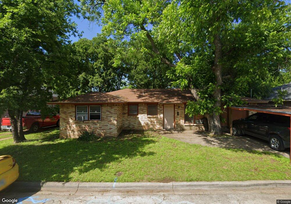 207 Stroud St, Cleburne, TX 76033 - photo 1
