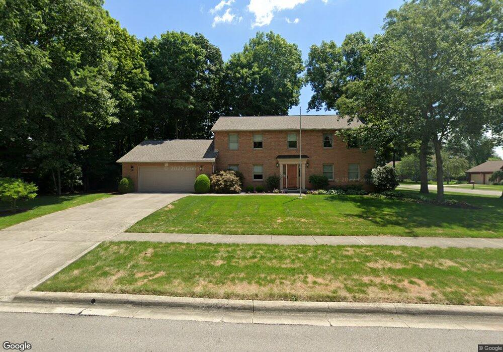 815 Wedgewood Dr, Marysville, OH 43040 - photo 1