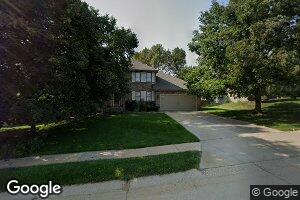 17931 Pine St, Omaha, NE 68130