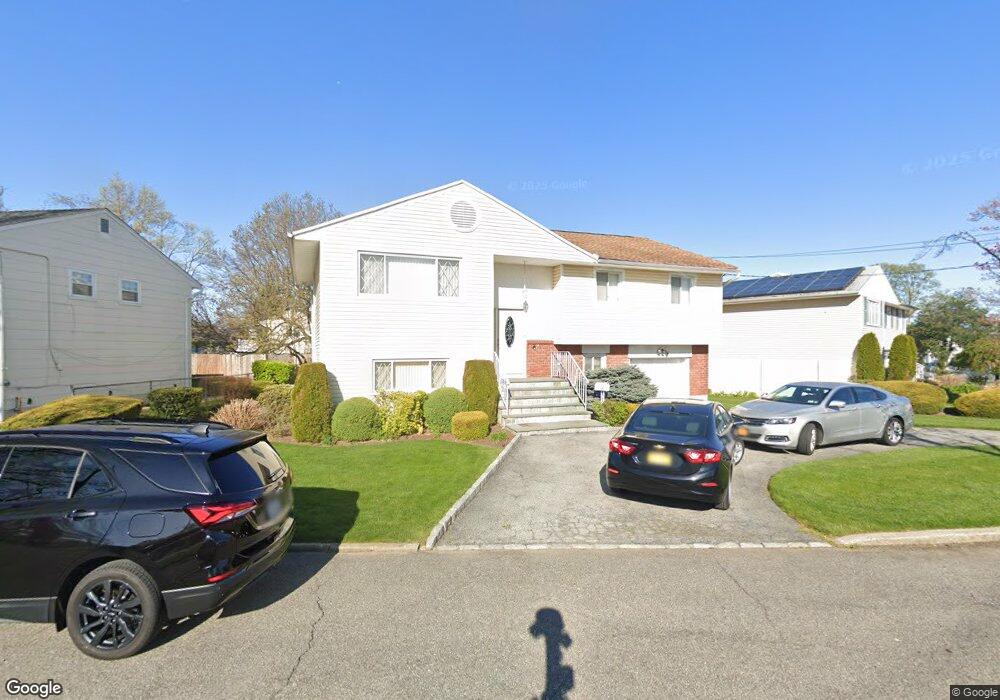 105 Heights Dr, Yonkers, NY 10710 - photo 1