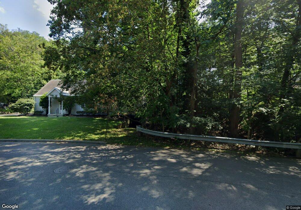 3911 Wynding Dr, Columbus, OH 43214 - photo 1