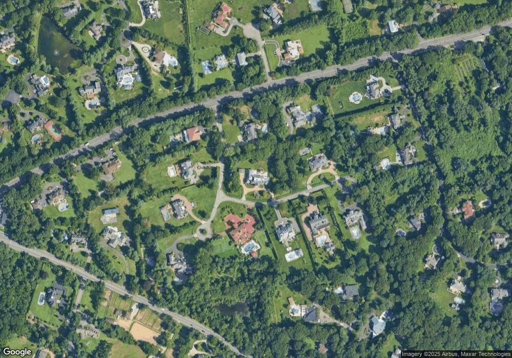 4 Covey Ct, Glen Head, NY 11545 - photo 1