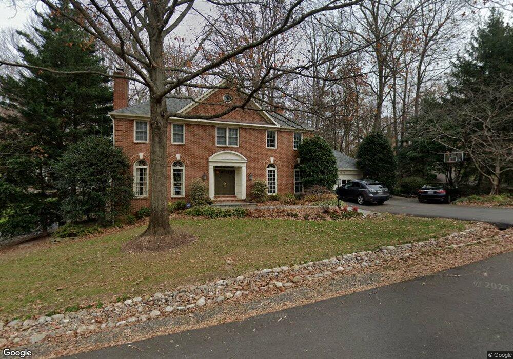 7906 Old Cedar Ct, McLean, VA 22102 - photo 1