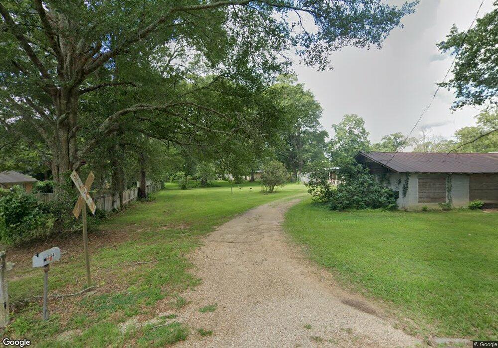 734 Holmes St, Tylertown, MS 39667 - photo 1