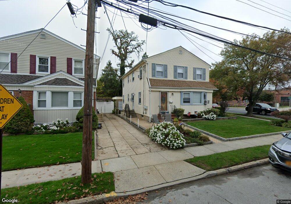 51 W Fenimore St unit 1st Fl, Valley Stream, NY 11580 - photo 1