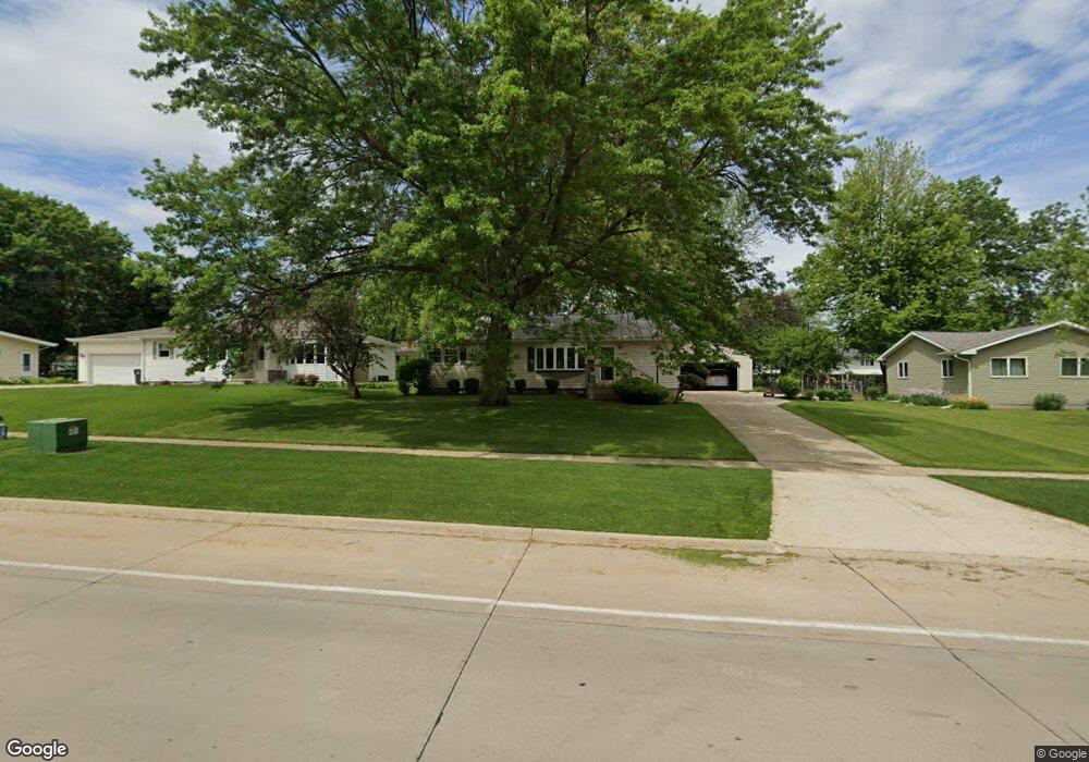 4117 Rownd St, Cedar Falls, IA 50613 - photo 1