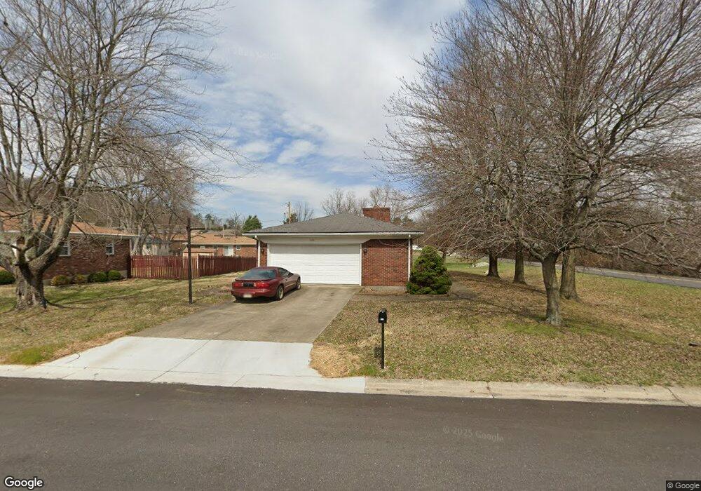 402 Hamlet Dr, New Albany, IN 47150 - photo 1