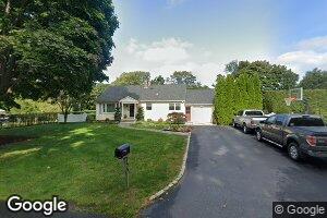 355 Leslie Rd, Cutchogue, NY 11935