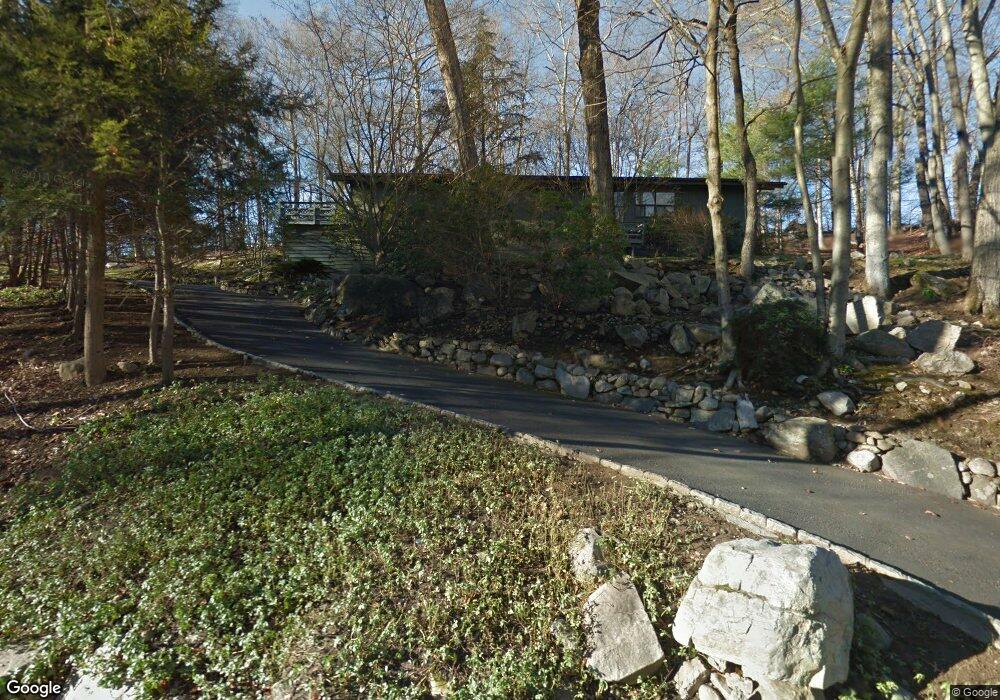 32 Horseshoe Rd, Cos Cob, CT 06807 - photo 1