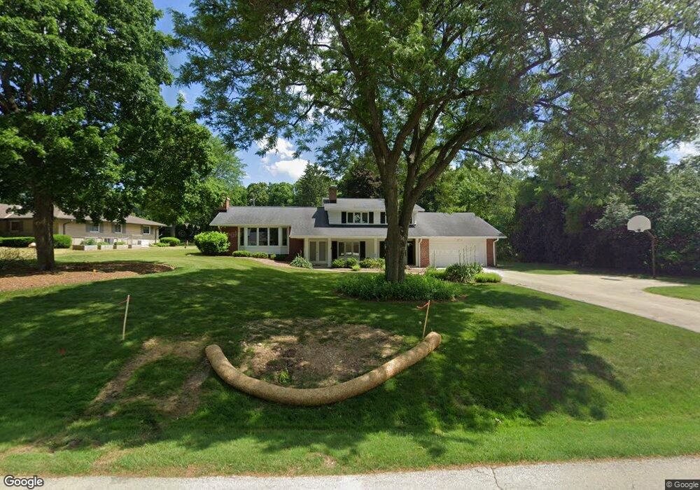 13335 Gremoor Dr, Elm Grove, WI 53122 - photo 1