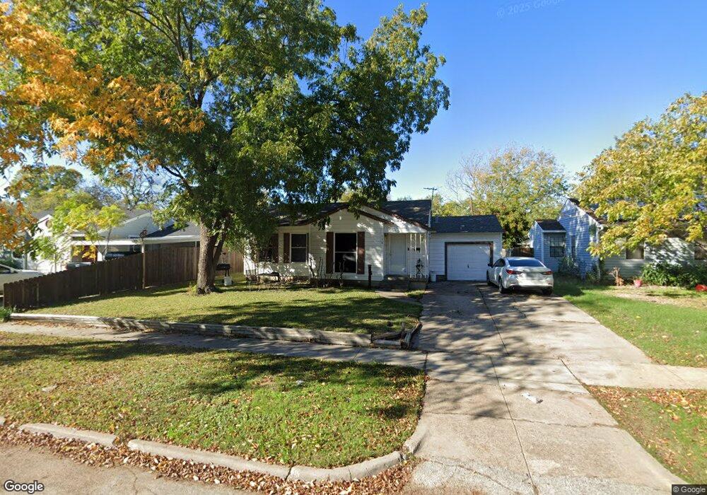 938 Ralph St, Grand Prairie, TX 75051 - photo 1