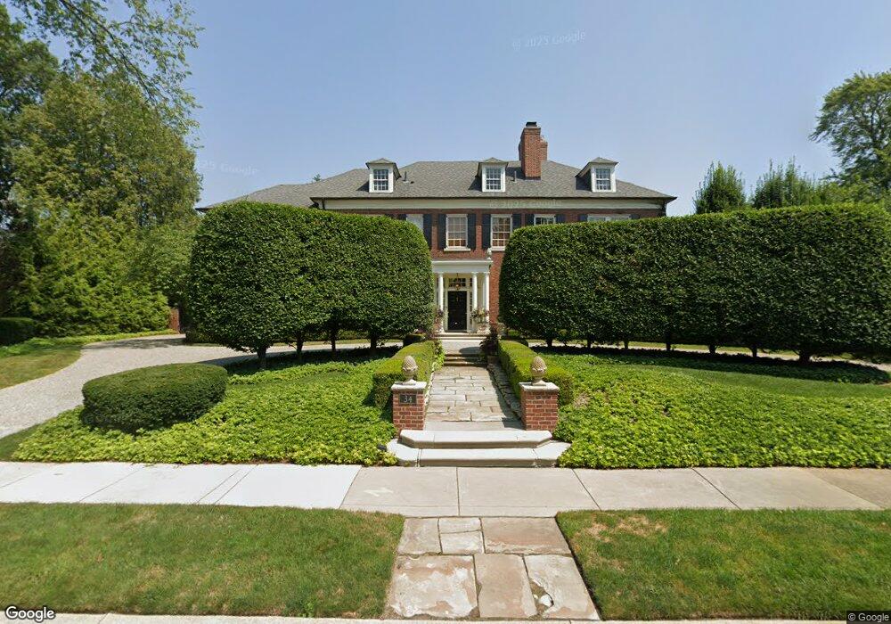 34 Provencal Rd, Grosse Pointe Farms, MI 48236 - photo 1