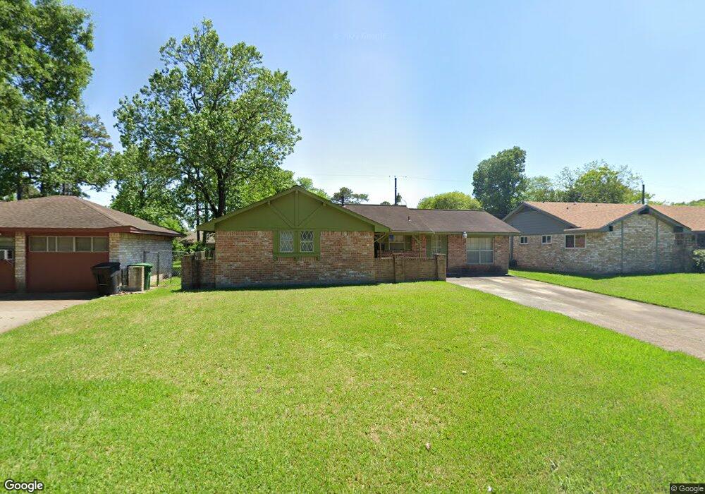 7730 Lakewood Dr, Houston, TX 77016 - photo 1