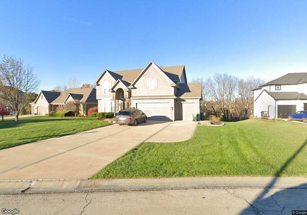 674 Everly Rd, Lansing, KS 66043 - photo 1