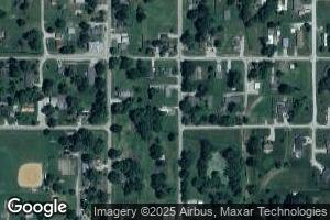 310 S Pine St, Stewardson, IL 62463