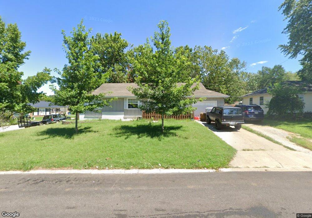 720 Frank St, Nixa, MO 65714 - photo 1