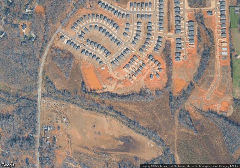 152 Brentwood Dr, Statesville, NC 28625 - photo 1