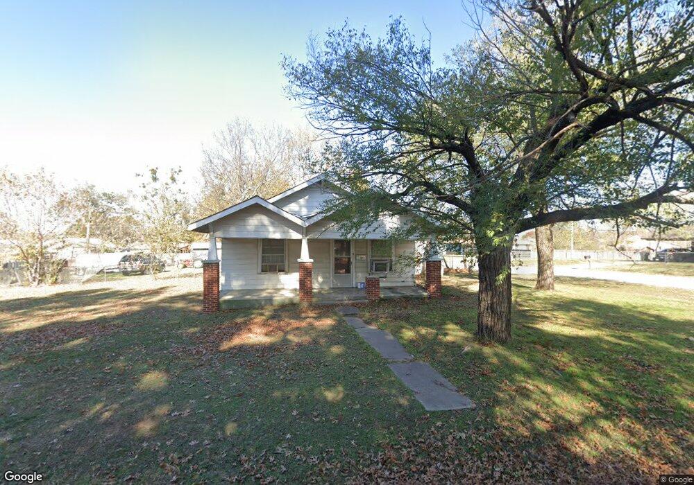 112 E Dixie St, Henryetta, OK 74437 - photo 1