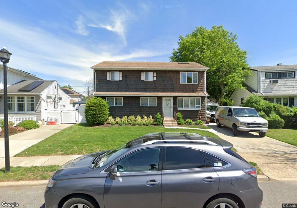 653 Byron Ave, Franklin Square, NY 11010 - photo 1