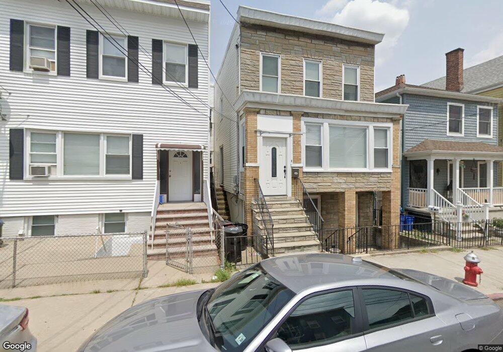 30 Manhattan Ave unit 2, Jersey City, NJ 07307 - photo 1