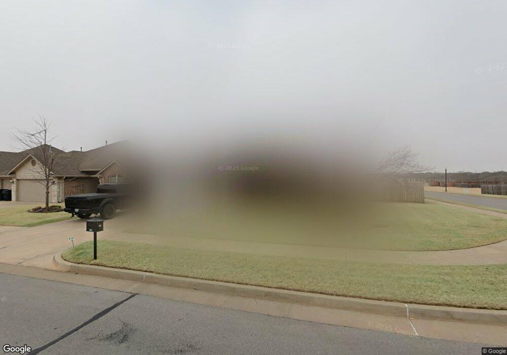 901 Julies Trail, Moore, OK 73160 - photo 1