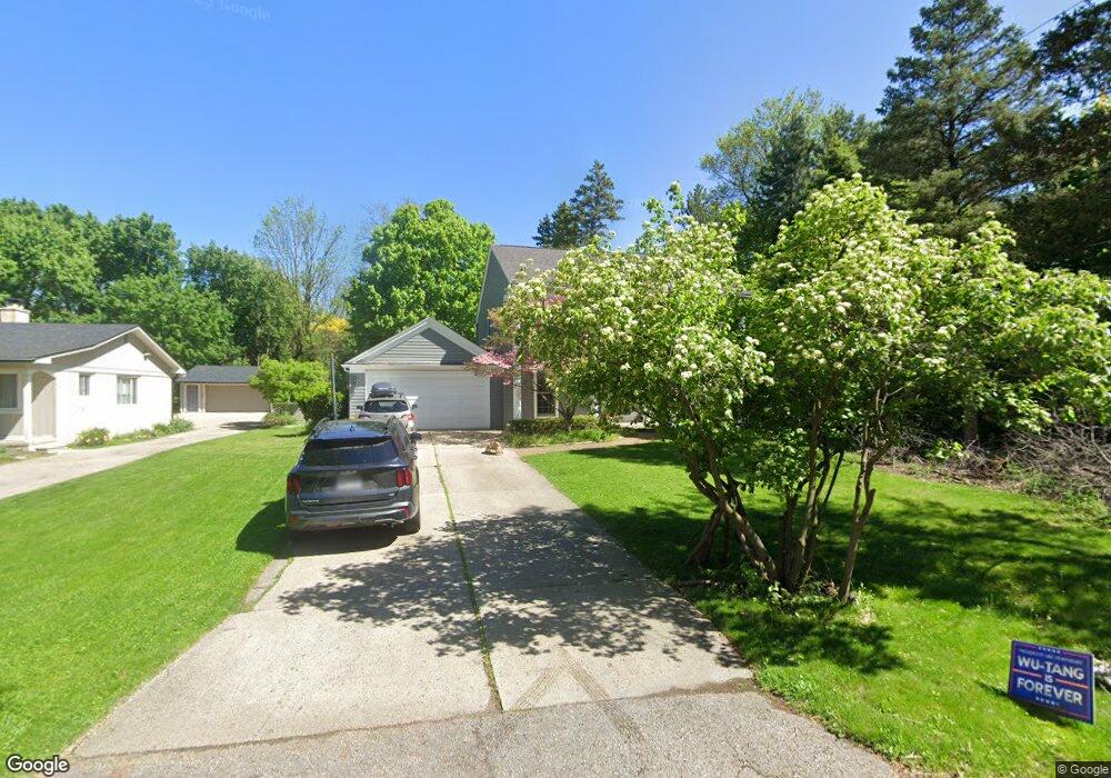 72 Eileen Dr, Bloomfield Hills, MI 48302 - photo 1