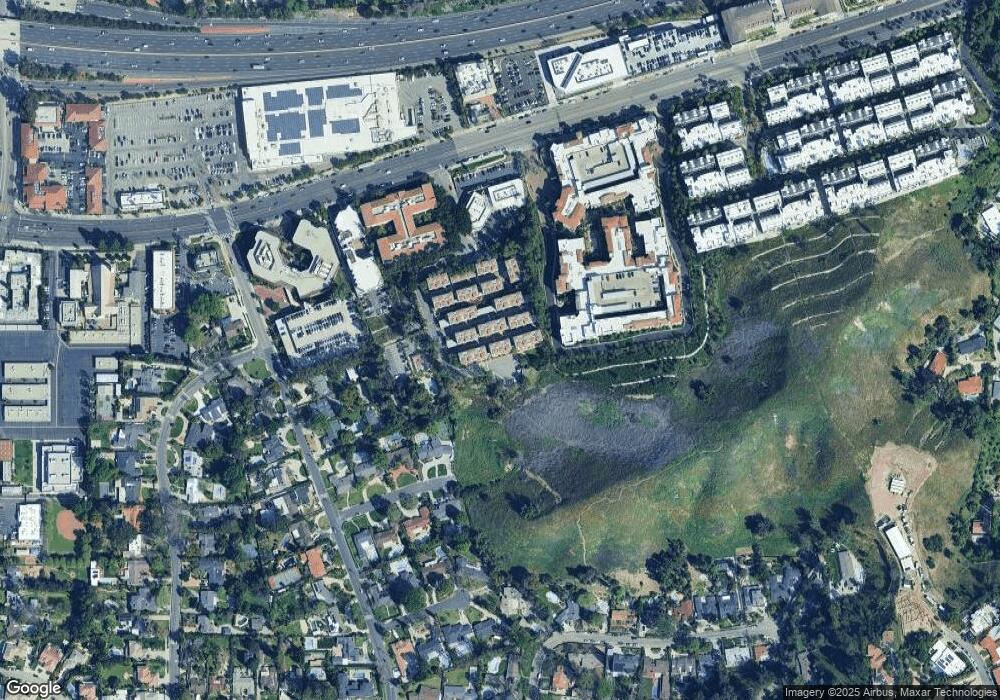 5200 Prem Hills Cir unit 126, Woodland Hills, CA 91364 - photo 1