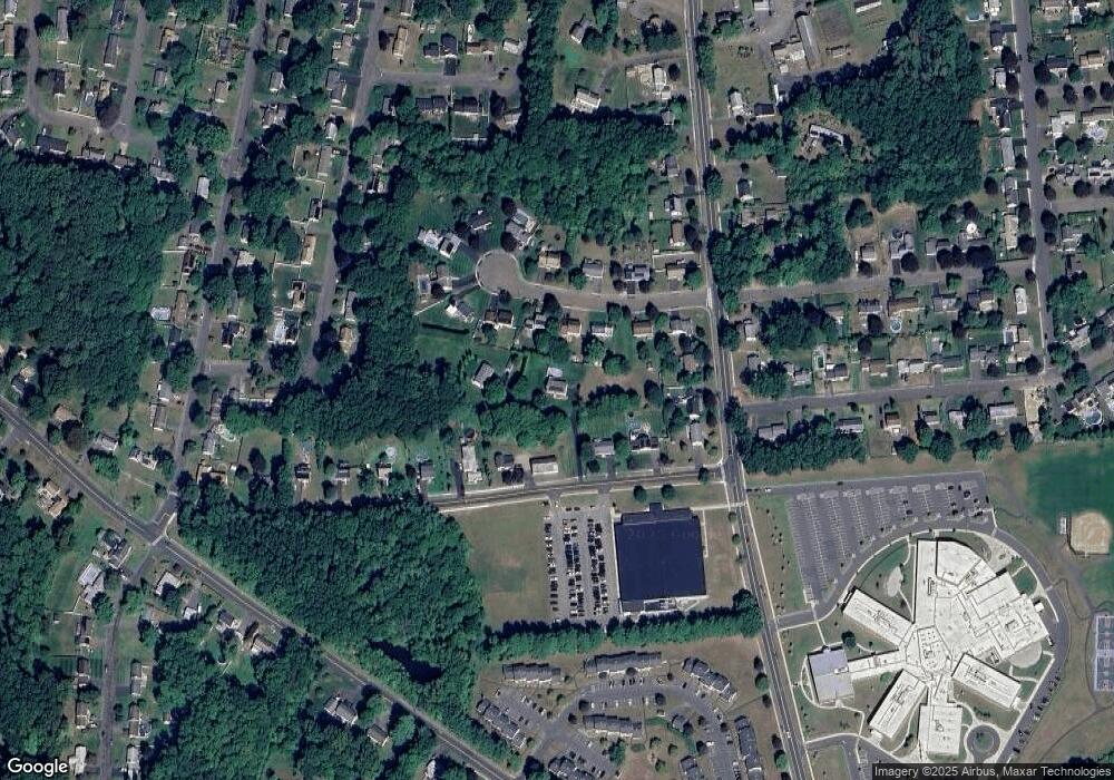 8 Prior Rd, Enfield, CT 06082 - photo 1