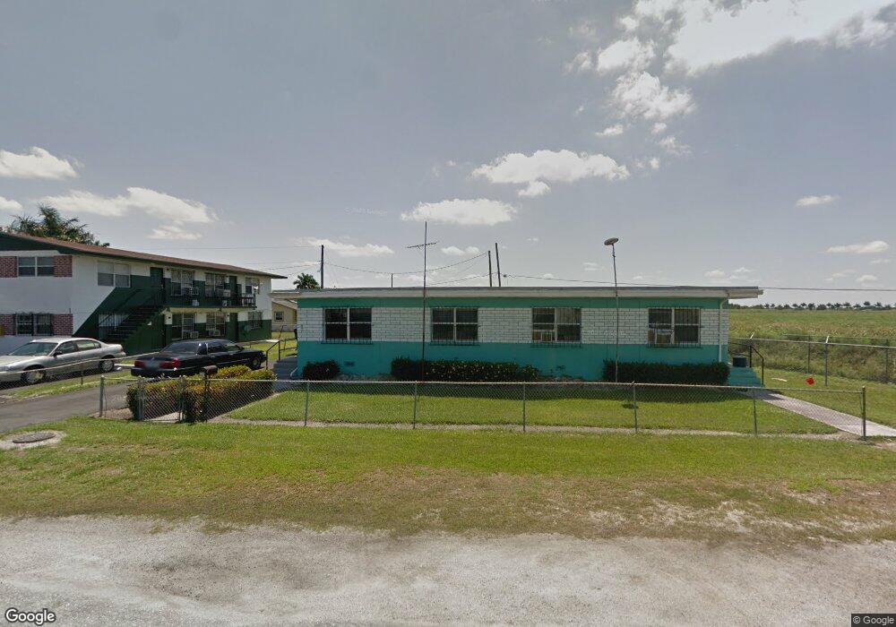 689 SW 8th St, Belle Glade, FL 33430 - photo 1