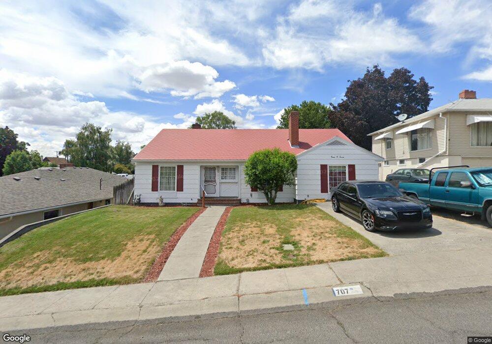 707 NW 10th St, Pendleton, OR 97801 - photo 1