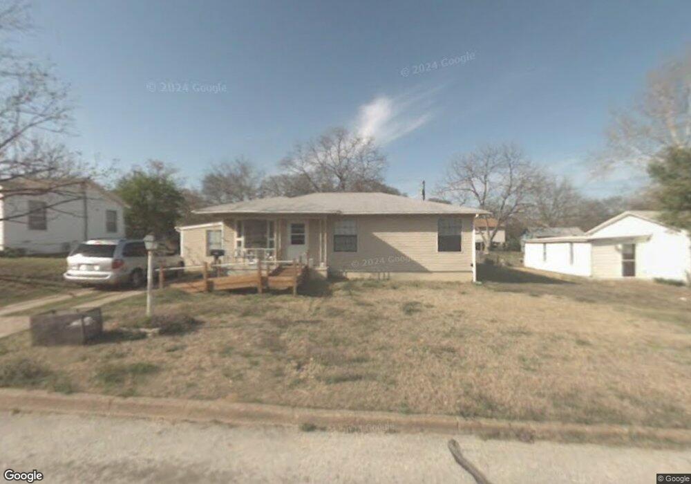 215 E Acheson St, Denison, TX 75021 - photo 1