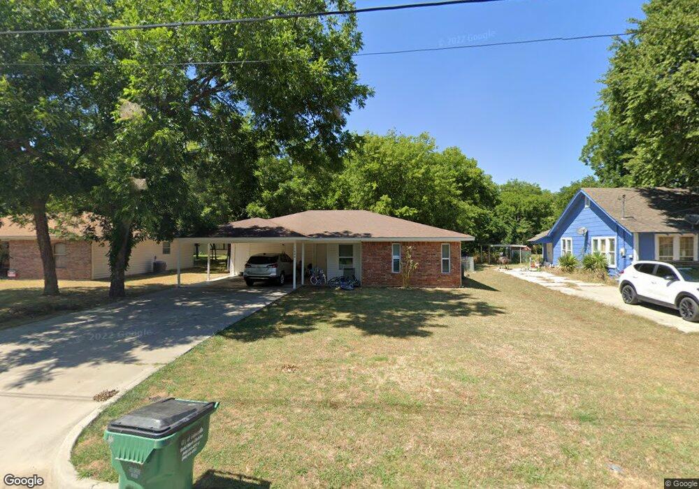 1409 Cherry St, Gainesville, TX 76240 - photo 1