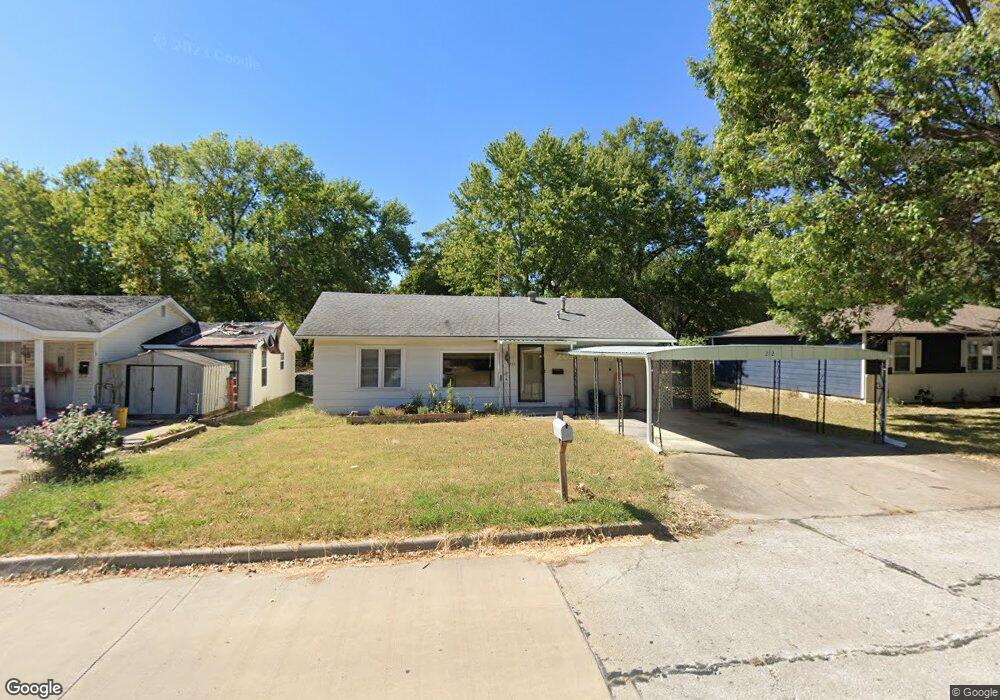 212 N Orphan St, Pryor, OK 74361 - photo 1