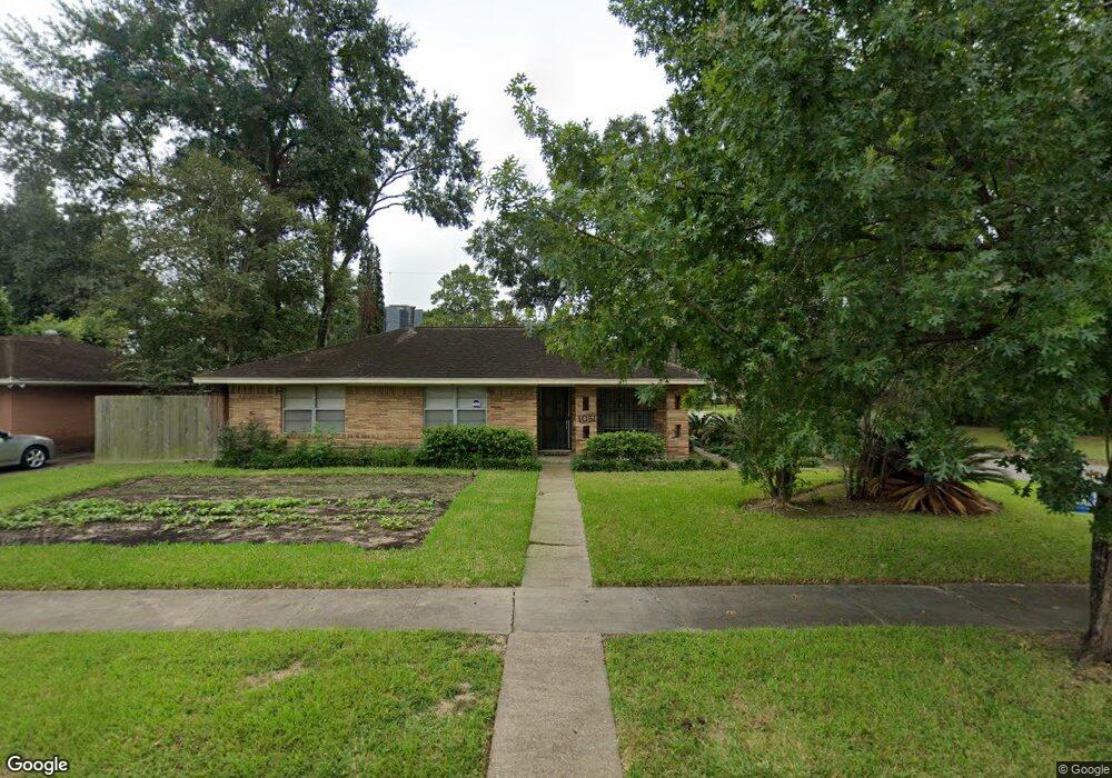 1051 Stonecrest Dr, Houston, TX 77018 - photo 1