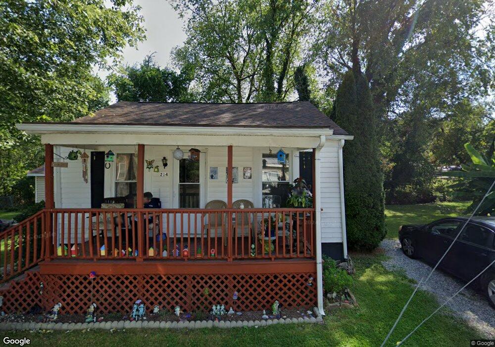 214 Chestnut Aly, Pulaski, VA 24301 - photo 1