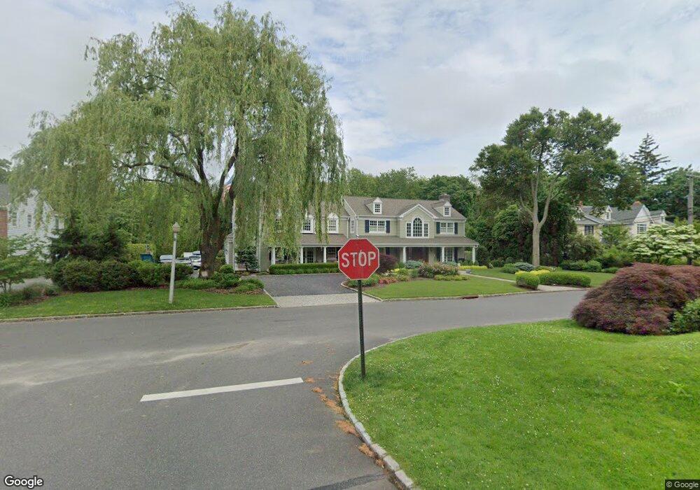 40 Brookside Dr, Manhasset, NY 11030 - photo 1