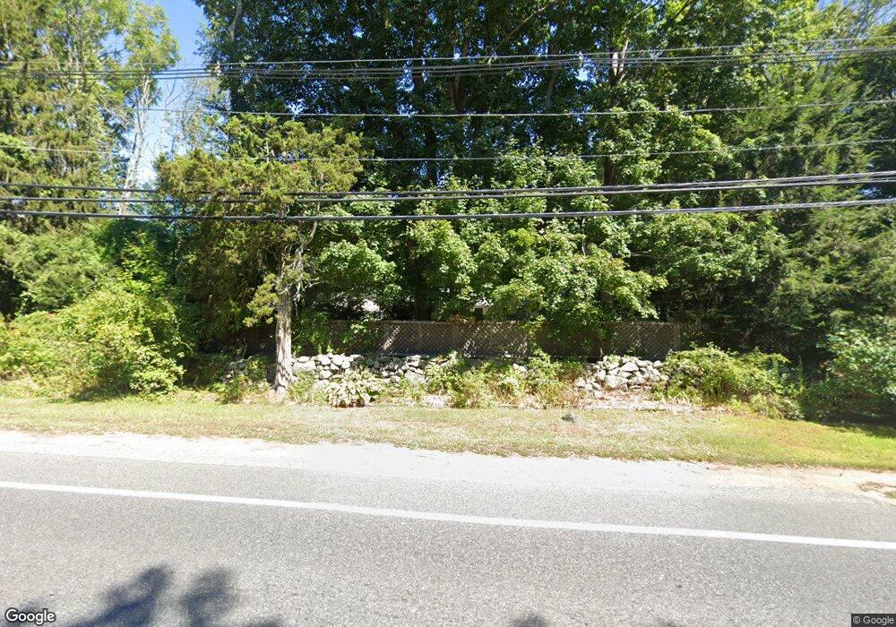 837 Division St, East Greenwich, RI 02818 - photo 1