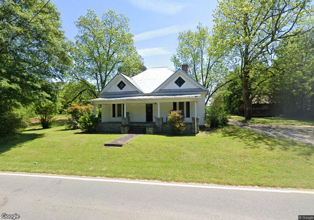 312 N Broad St, Bowman, GA 30624 - photo 1