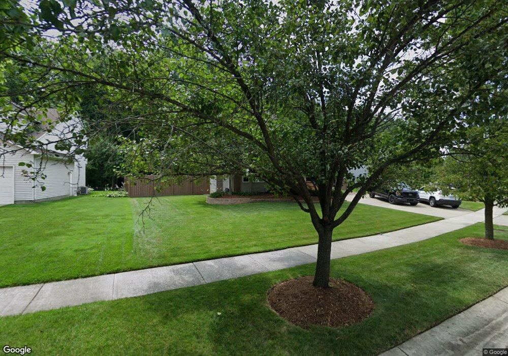 290 Cove View Dr, Waterford, MI 48327 - photo 1