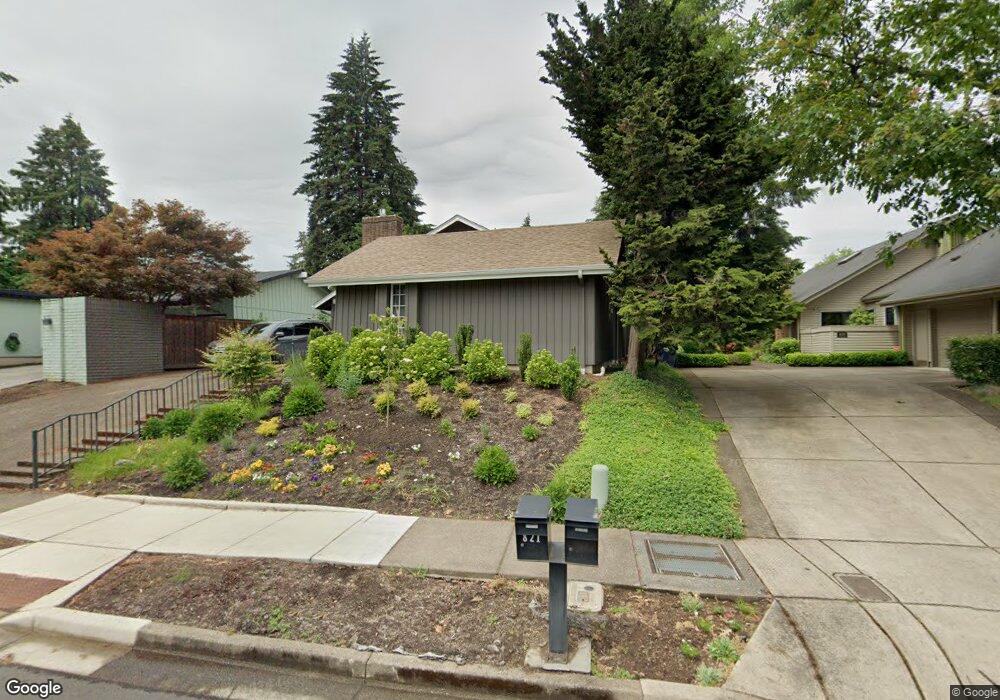 784 Spyglass Dr, Eugene, OR 97401 - photo 1