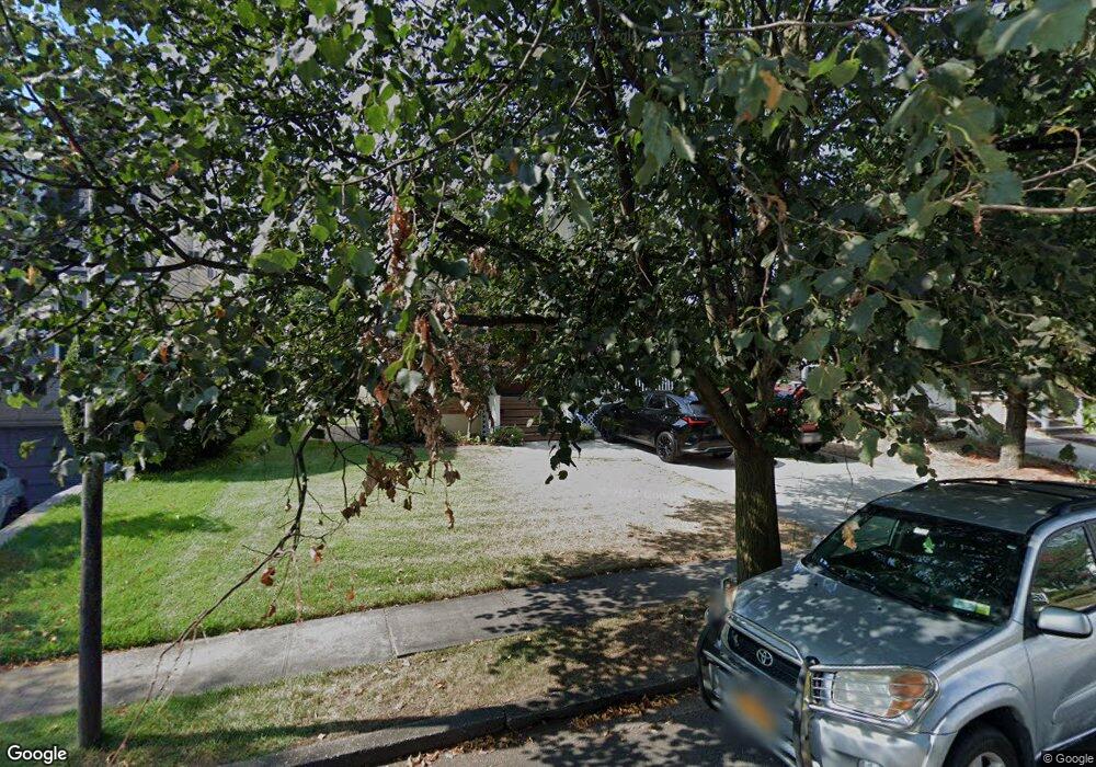 12 Cameron Ln, Valley Stream, NY 11581 - photo 1