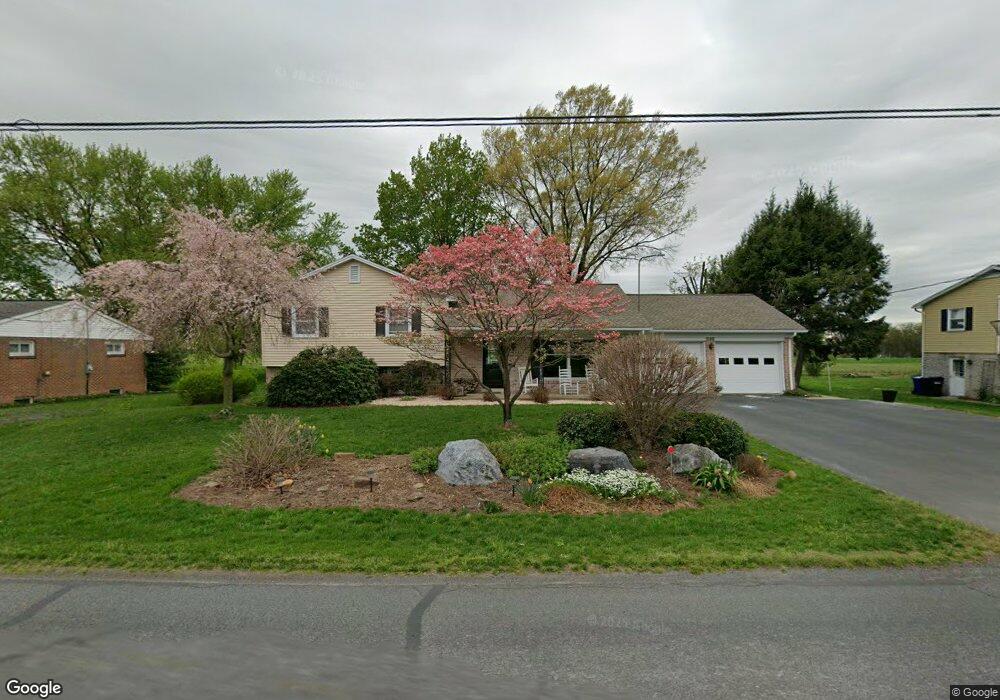 638 S Kinzer Ave, New Holland, PA 17557 - photo 1